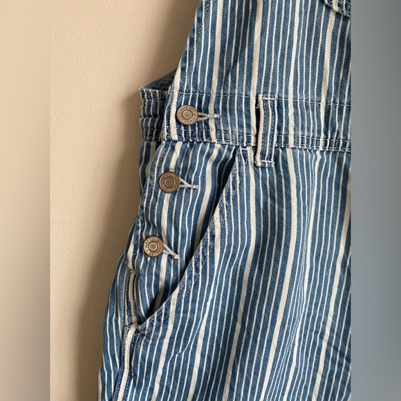 Gap UltraSoft Denim Stripe Shortalls Overalls Blue Railroad Stripe Large - Picture 3 of 9